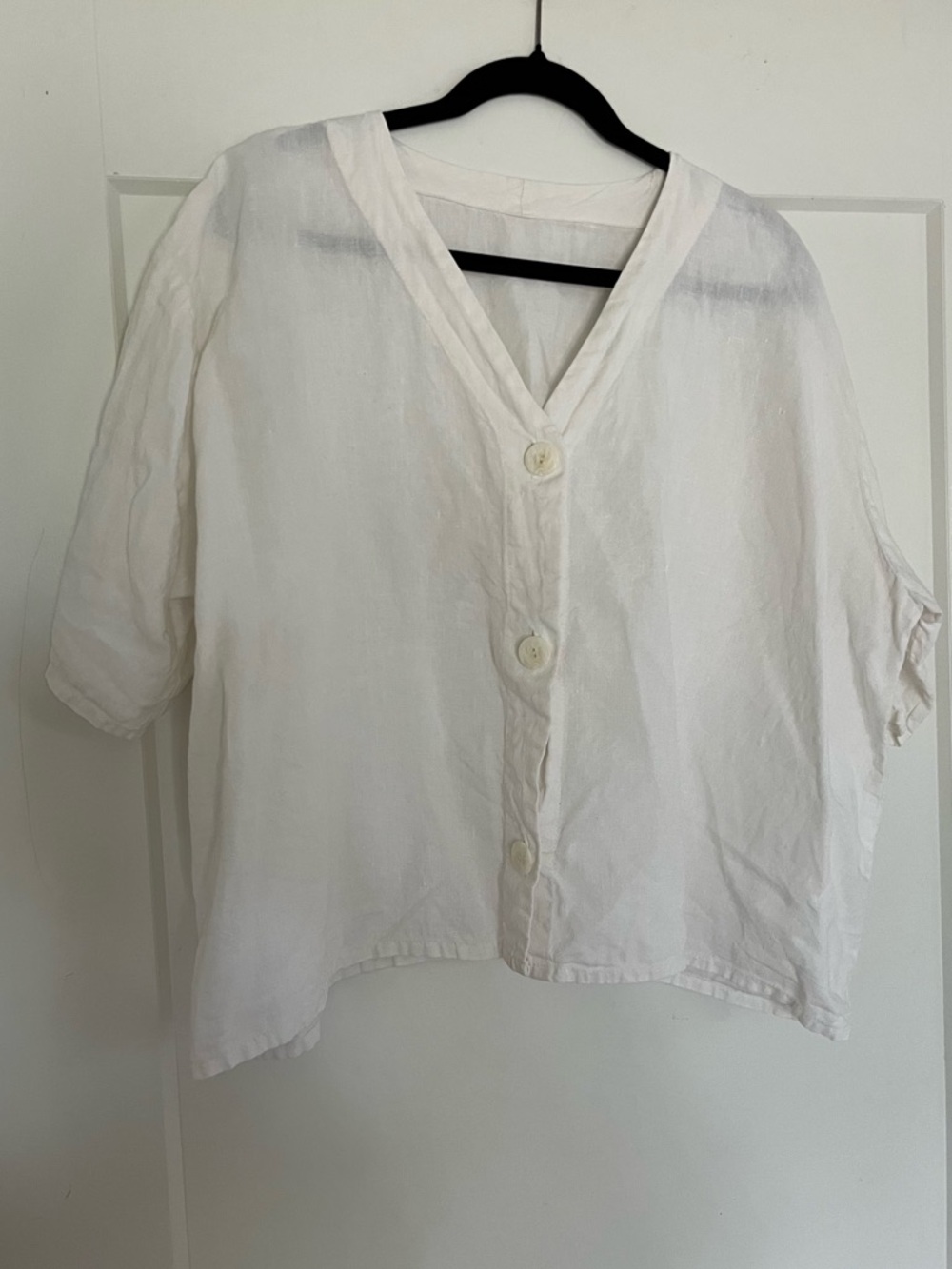 White linen button up size XL